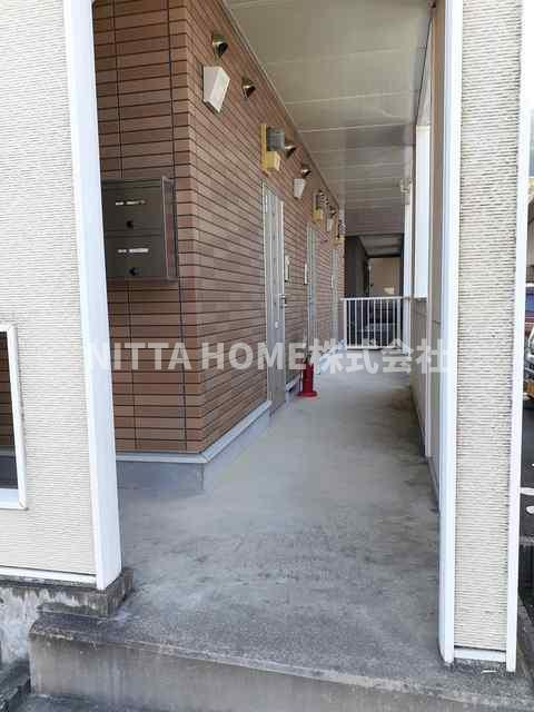 ナリッシュのエントランス|清潔感のあるエントランスです◆