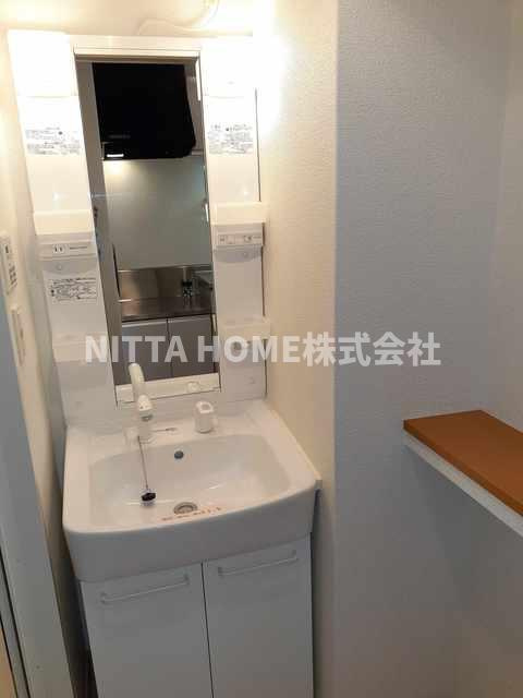 ナリッシュの洗面所|シャワー付きの洗面化粧台もありますよ★