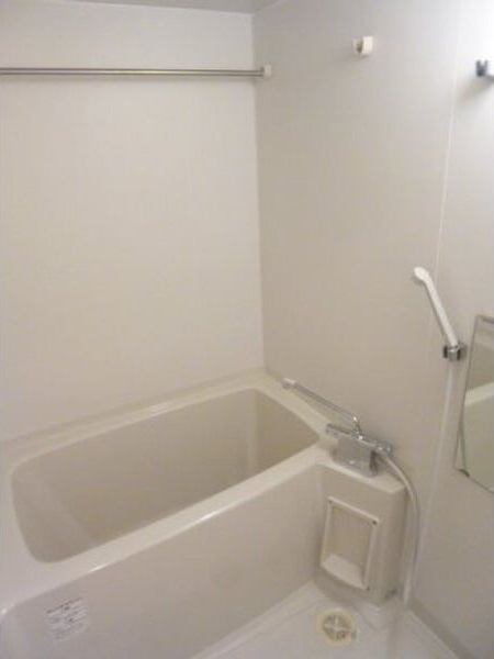 ルミエール山中の浴室