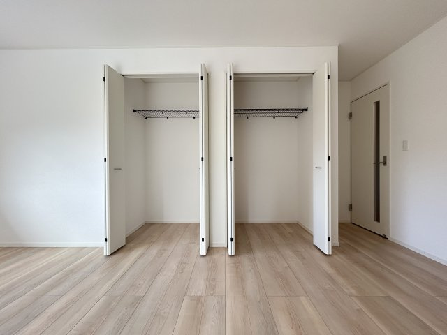 高知市薊野西町１丁目　新築一戸建て　の収納|リビング収納もたっぷり！日用品や毎日持っていくものなどの置き場としても◎