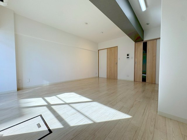 M：COURT南方の居間・リビング