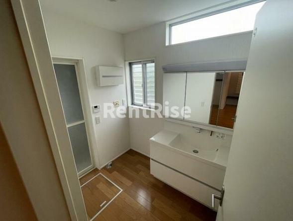 木曽川町内割田貸中古戸建の浴室