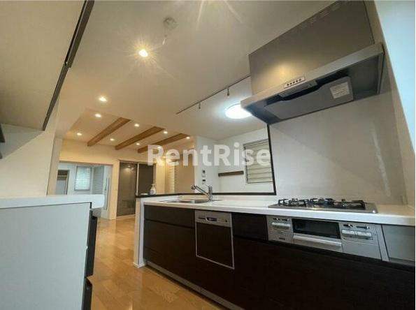 木曽川町内割田貸中古戸建のキッチン