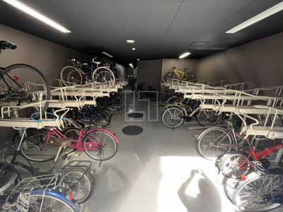 【その他共用部分】 | S-RESIDENCE難波Briller | S-RESIDENCE難波Briller（エスレジデンス難波ブリエ）　駐輪場