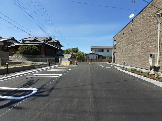 ラ・ステラ学園前の駐車場|駐車場に車を止められます