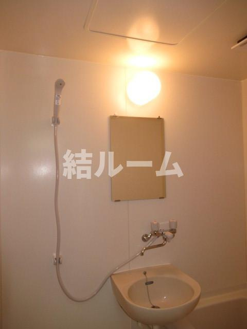 豊島区東池袋５丁目のアパートの洗面所