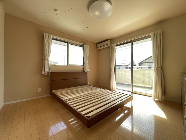 中古戸建・中古住宅　郡山市安積町成田西前坂　オール電化住宅　安積二小・安積二中の寝室