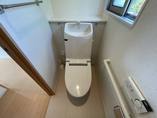 中古戸建・中古住宅　郡山市安積町成田西前坂　オール電化住宅　安積二小・安積二中のトイレ