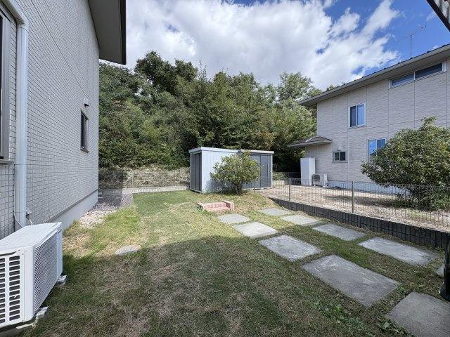 中古戸建・中古住宅　郡山市安積町成田西前坂　オール電化住宅　安積二小・安積二中の庭