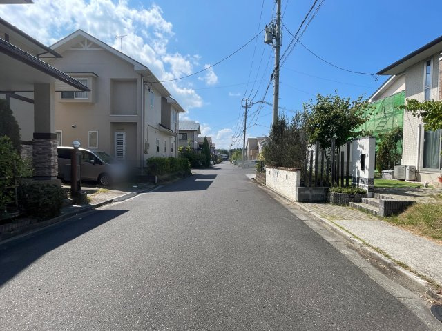 中古戸建・中古住宅　郡山市安積町成田西前坂　オール電化住宅　安積二小・安積二中の前面道路含む現地写真