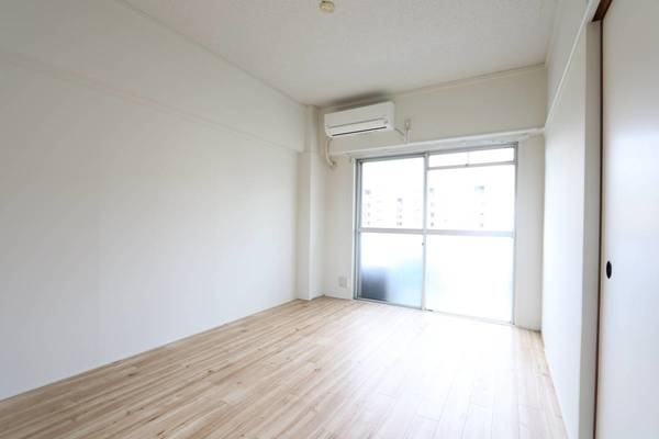 ビレッジハウス富岡第二2号棟の居間・リビング|ビレッジハウスの同一物件・同一タイプの間取りの写真です