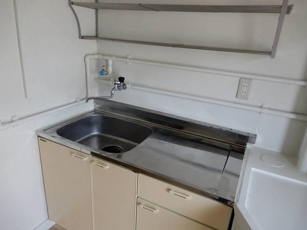 ビレッジハウス富岡1号棟のキッチン|ビレッジハウスの同一物件・同一タイプの間取りの写真です