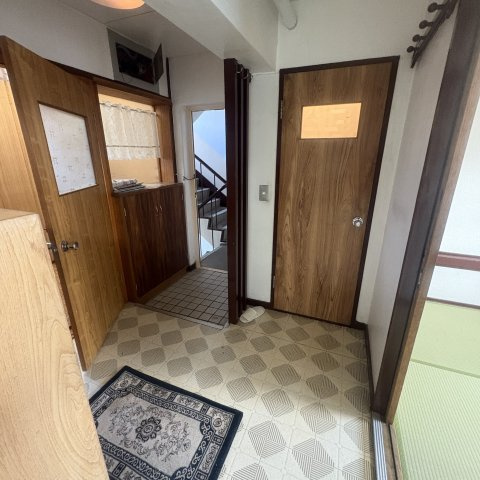 高砂ハイツＤの玄関