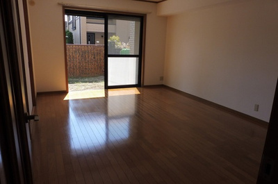 【居間・リビング】 | ディアコートA | ゆったりとした居間です※別号室の写真になります