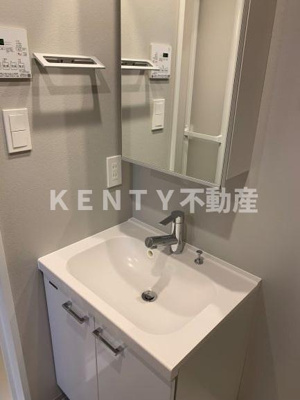 【洗面所】 | オープンブルーム品川南大井 | 忙しい朝には欠かせない洗面所です