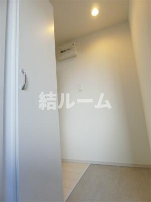 坂戸市関間１丁目の賃貸マンションの玄関