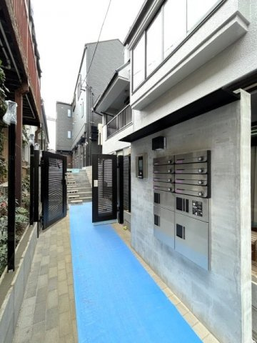 板橋区徳丸３丁目のアパートのエントランス