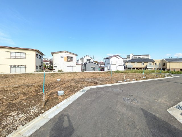 八王子市　中野上町　建築条件無し売地の前面道路含む現地写真|～南側4.5ｍ道路に面しています～