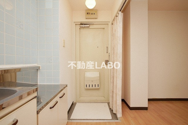 ミタカホーム7番の玄関