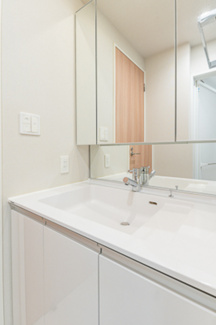 【洗面所】 | メルクマール京王笹塚レジデンス | ※写真は同タイプ住戸です。