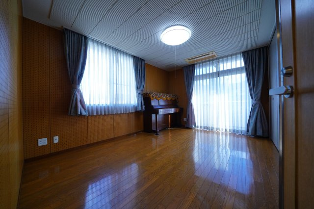 【洋室】 | 持田町1-131-2 | 3F