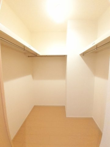 エルハーベン加茂宮Ｂの収納