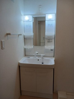 【洗面所】 | リバー・フォールド | 使いやすい洗面所です