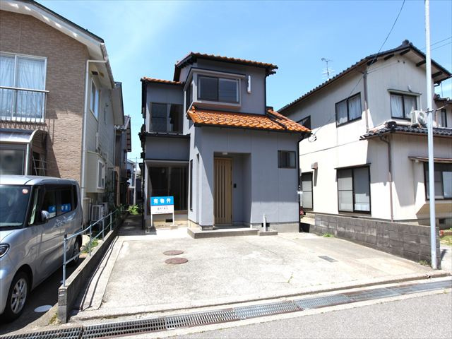 野々市市二日市二丁目中古住宅の画像