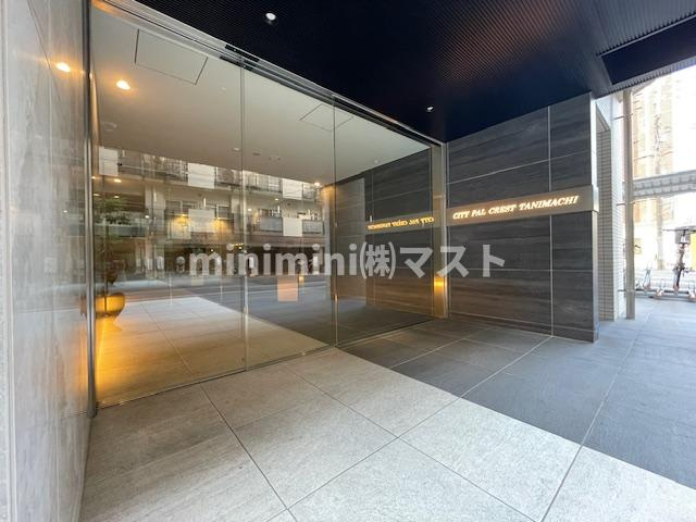 CITY PAL CREST TANIMACHIのエントランス