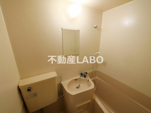 プレアール平野西の浴室