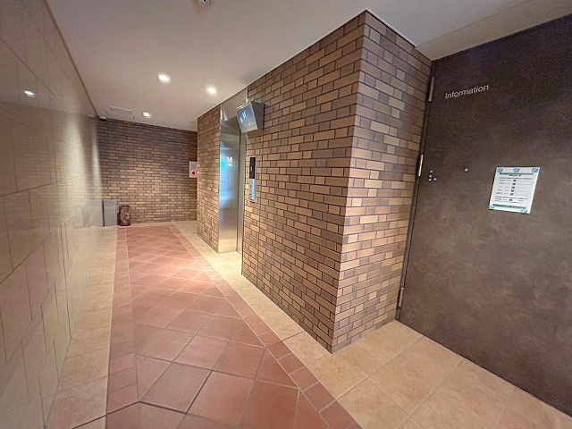 エレガントレジデンスyodogawaのロビー