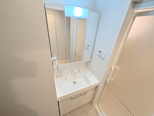 エレガントレジデンスyodogawaの洗面所