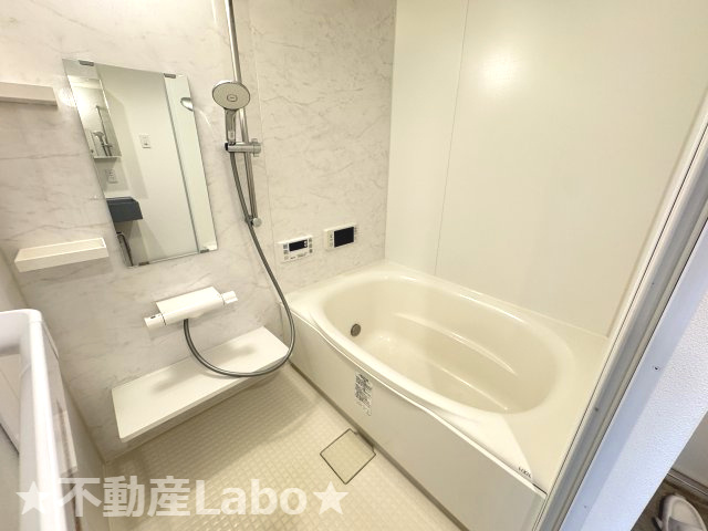 徳島市南内町２丁目の賃貸マンションの浴室
