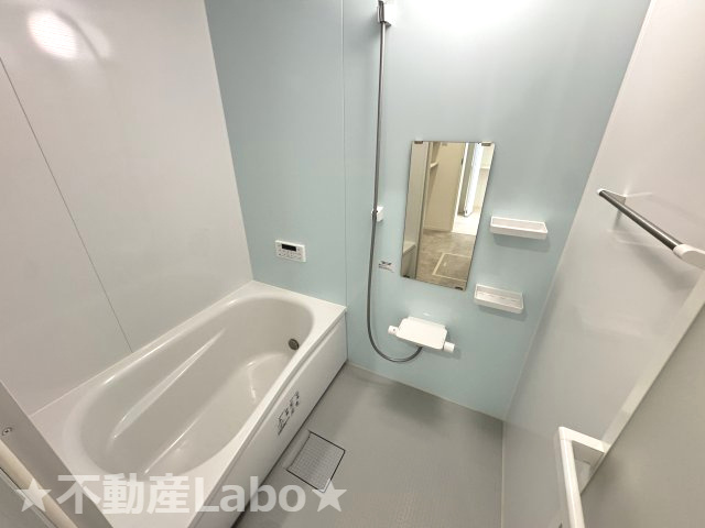 徳島市上吉野町３丁目のテラスの浴室