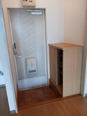 【玄関】 | エルシャトウ吉備Ⅰ | シンプルで使いやすい玄関です