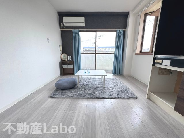 徳島市佐古三番町の賃貸マンションの洋室