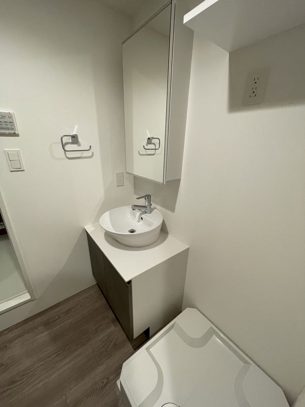 LEGALAND西五反田の独立洗面台