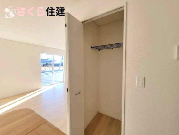 クレイドルガーデン那須塩原市下厚崎第2　2号棟の収納|キッチン横にも収納を完備◎