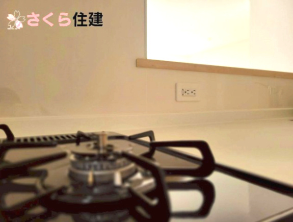 クレイドルガーデン那須塩原市下厚崎第2　2号棟のキッチン|あったらうれしいキッチンの手元コンセント♪