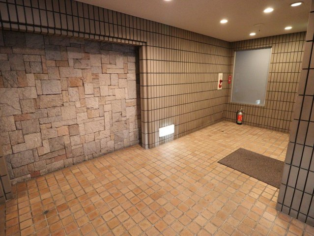 【エントランス】 | リラハイツ大通