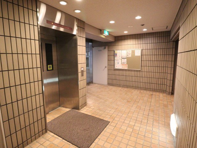 【エントランス】 | リラハイツ大通