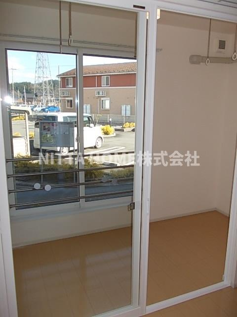 サンリットタウン日高Ⅲのバルコニー|2.6帖のサンルーム(^O^)