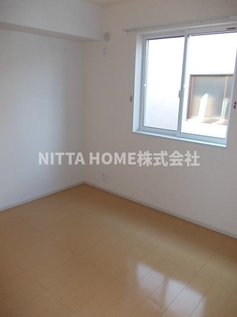 サンリットタウン日高Ⅲの内装|洋室は6帖です★