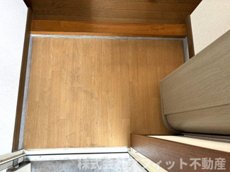 【エントランス】 | エメローズ高橋