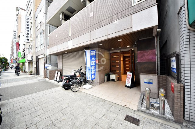 ブリリアントコート心斎橋イーストのエントランス|ブリリアントコート心斎橋イースト　エントランス