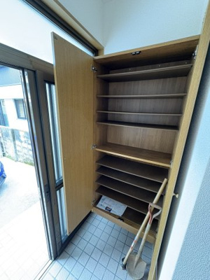 【その他】 | 中古一戸建　高知市竹島町 | 玄関収納