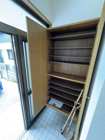 【その他】 | 中古一戸建　高知市竹島町 | 玄関収納