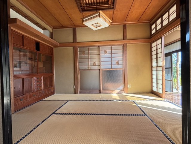 中岡町五丁目 5DK中古住宅 敷地面積100坪の和室