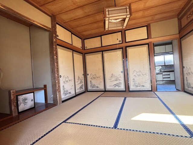 中岡町五丁目 5DK中古住宅 敷地面積100坪の和室