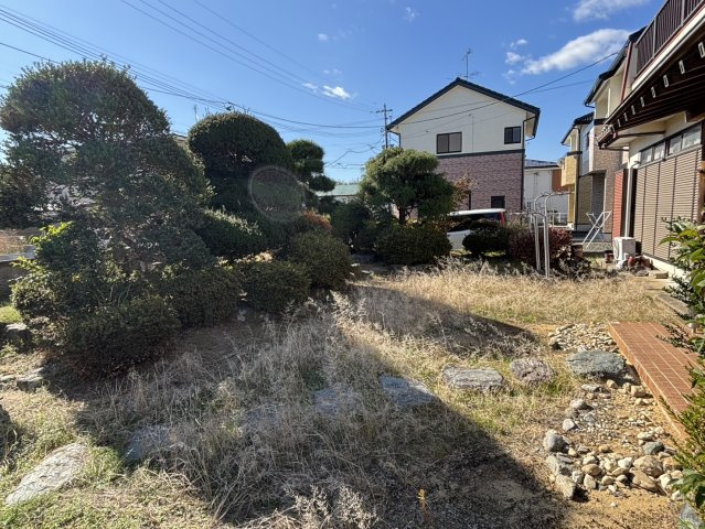 中岡町五丁目 5DK中古住宅 敷地面積100坪の庭